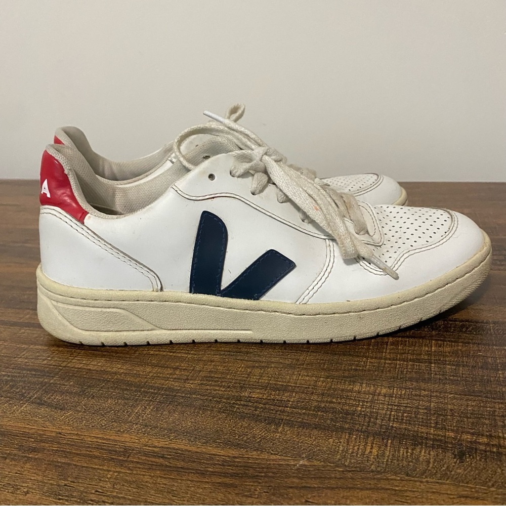 Veja V-10 White / Red Sneakers size 7